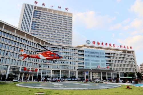 赣南医学院第一附属医院整形美容外科取出注射的丰胸，甩掉“塑感”，还原真我