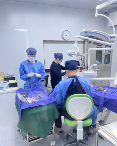 南京市口腔医院牙齿种植价格多少？2025集采后6000元起！真实价表+案例揭秘