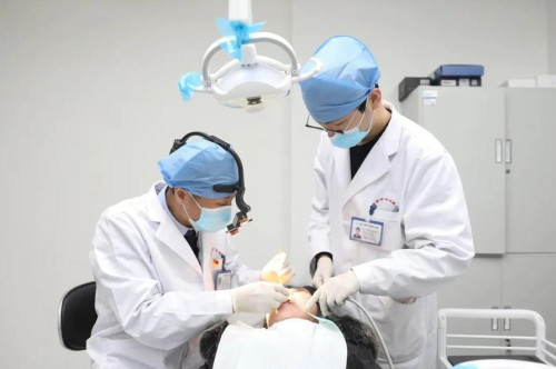 济南市中心医院口腔科专家门诊：以精准医疗为基，筑口腔健康高地